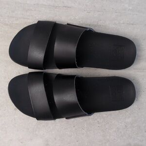 Black Reef sandals size 6 like new